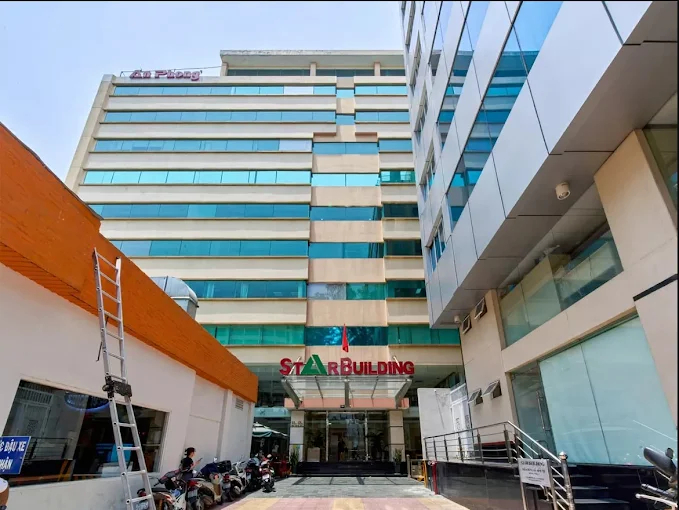 star-building-1